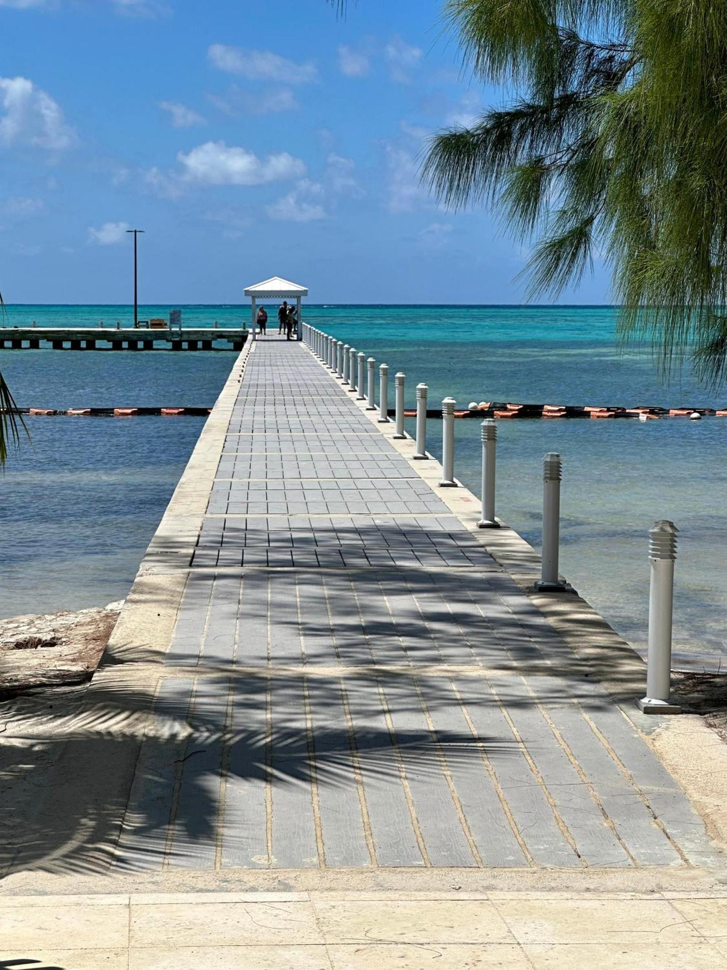 Island House #12 At Rum Point Villa Driftwood Village Exterior photo